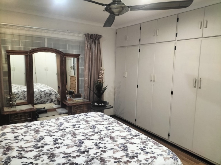 2 Bedroom Property for Sale in Heuwelsig Free State